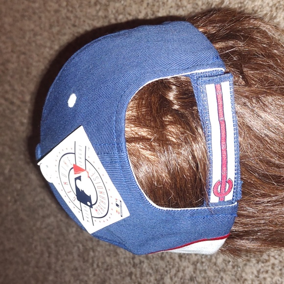 Fan Favorite Chicago Cubs Embroidered Logo & Lettering Blue Strapback Hat NWT - Picture 7 of 12